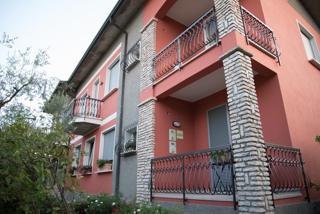 B&B La Dimora Del Garda Sirmione Luaran gambar